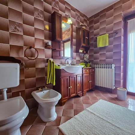 Semesterbostad Casa Bella *